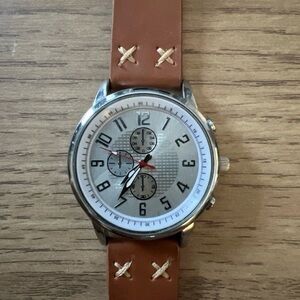 Men’s Watch Chrome Dial With Tan Strap Good Condition Unbranded Watch
